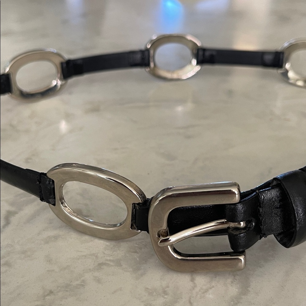 Amiee Lynn black leather belt silver tone oval links size M